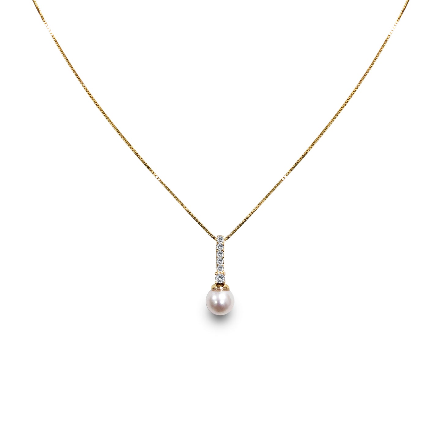 14K Yellow Gold 7mm Cultured Pearl Necklace With Diamonds