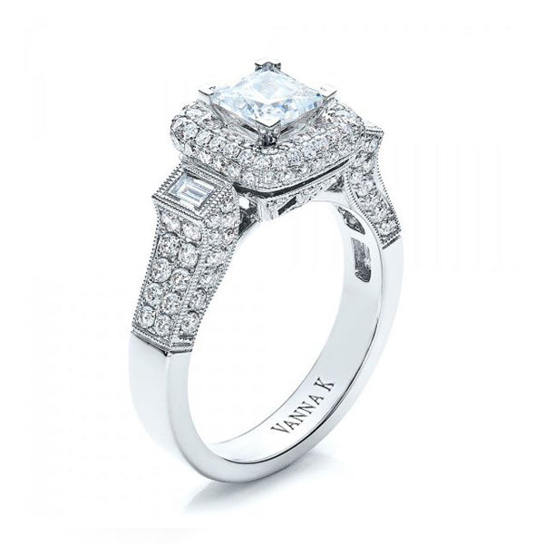 18K White Gold Halo Diamond Engagement Ring
